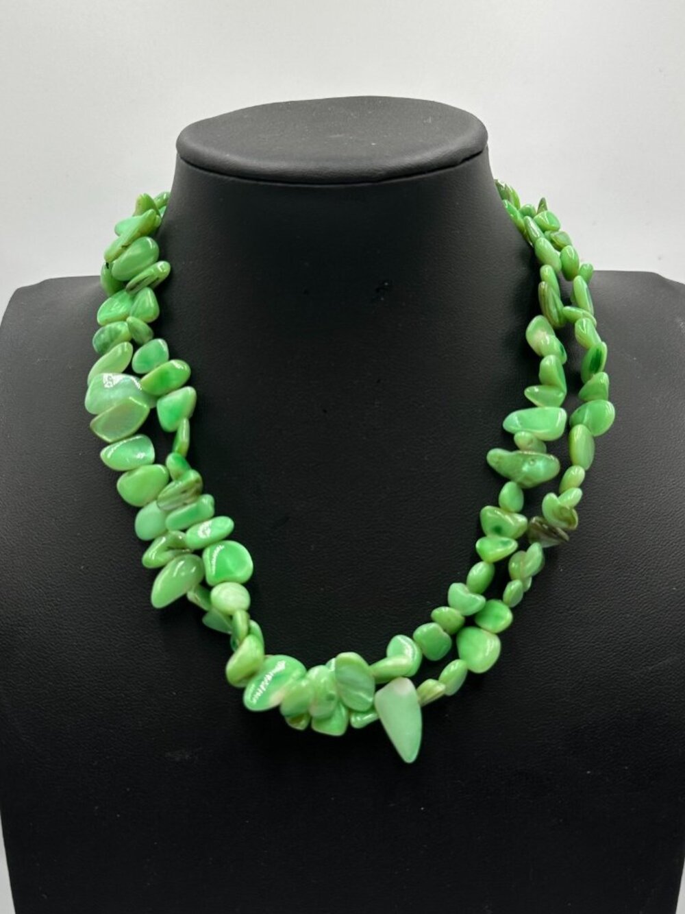 3/$30 Green Dyed Shell Necklace Silver Tone Double Strand Glossy Finish 16"